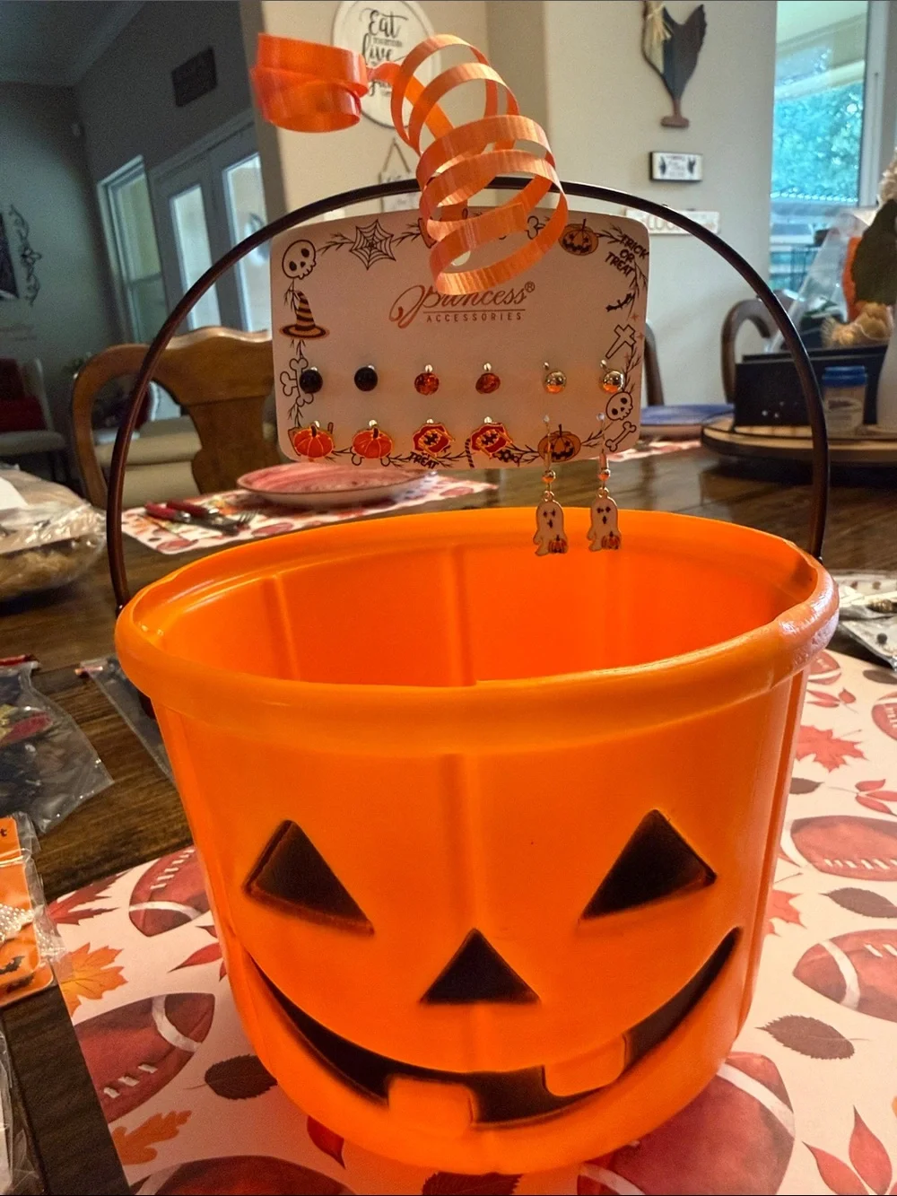 Princess Accessories 6-Pair Set Trick-or-Treat/Seasonal Earrings for Kids (OS)
